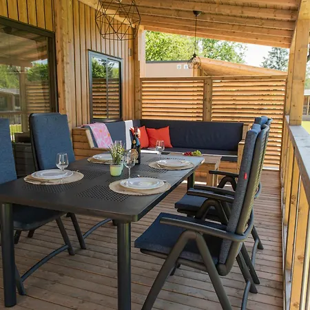 Estivo Premium Mobile Homes On Holidaypark Terspegelt Eersel Exterior photo